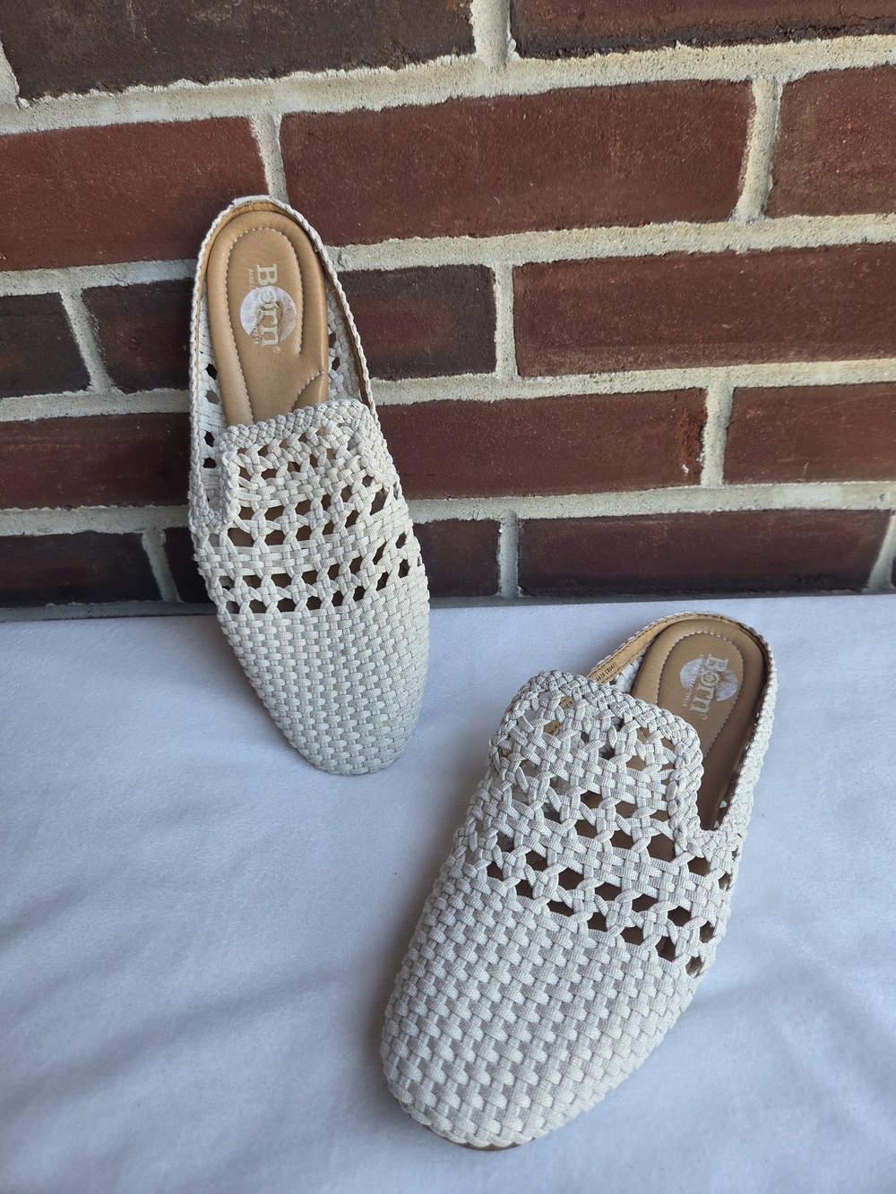 Born Women’s 7.5 Woven Crochet Slip On Mule Flats Cream Beige